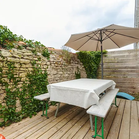 Bel Proche Commodites Apartment *